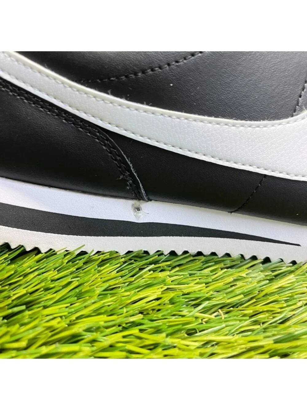 Nike Cortez Basic Mens Size 8.5 Black White Athletic Leather Shoes Sneakers